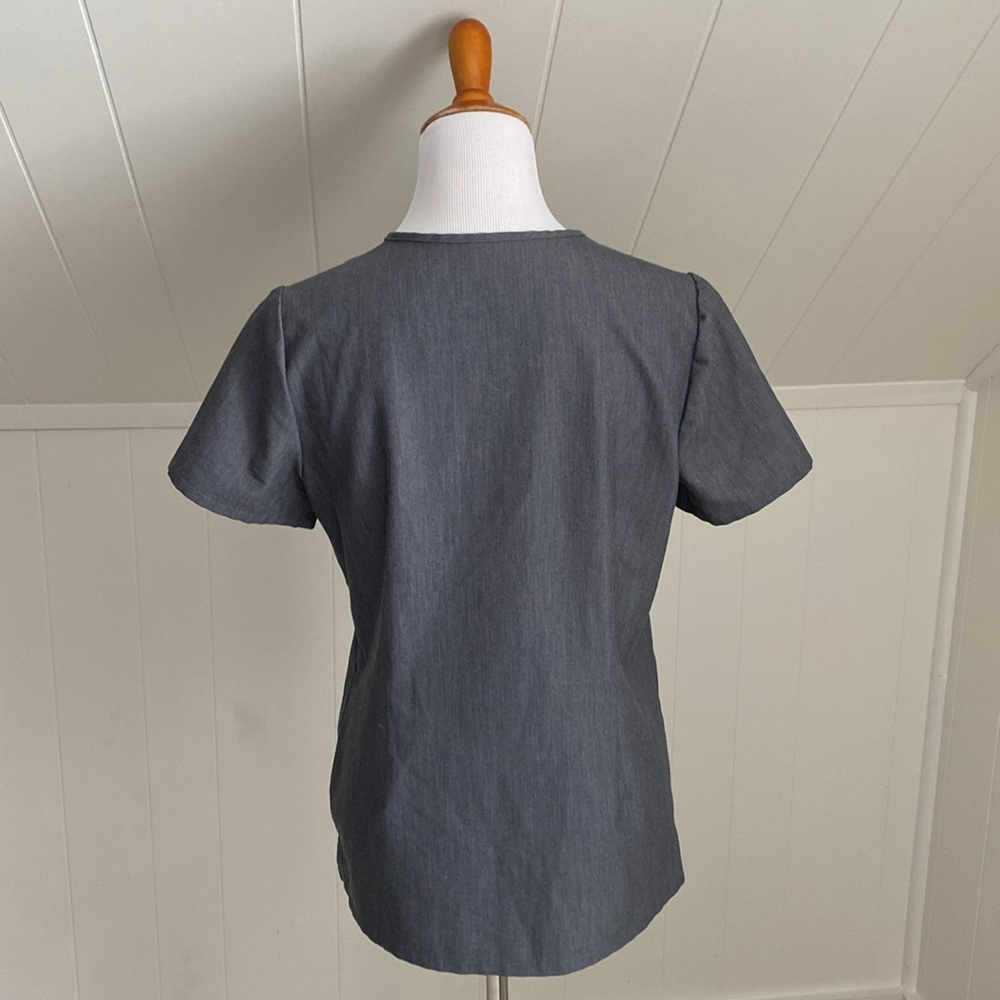 Figs Scrub Top - Picture 4 of 8